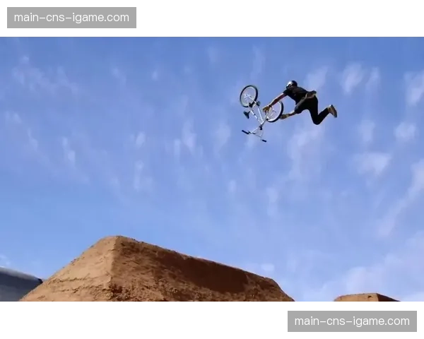 从练习赛到决赛：BMX Triple Challenge格伦代尔站全程回顾